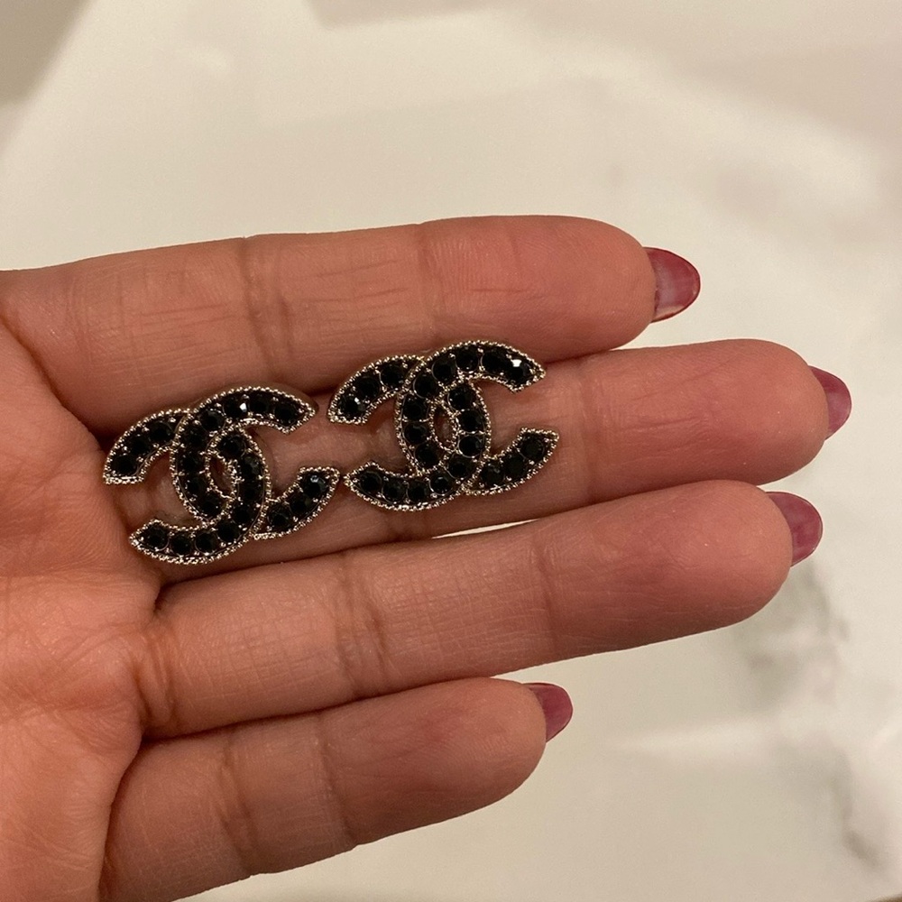 🔥Last one🔥 beautiful buttons handmade into earrings